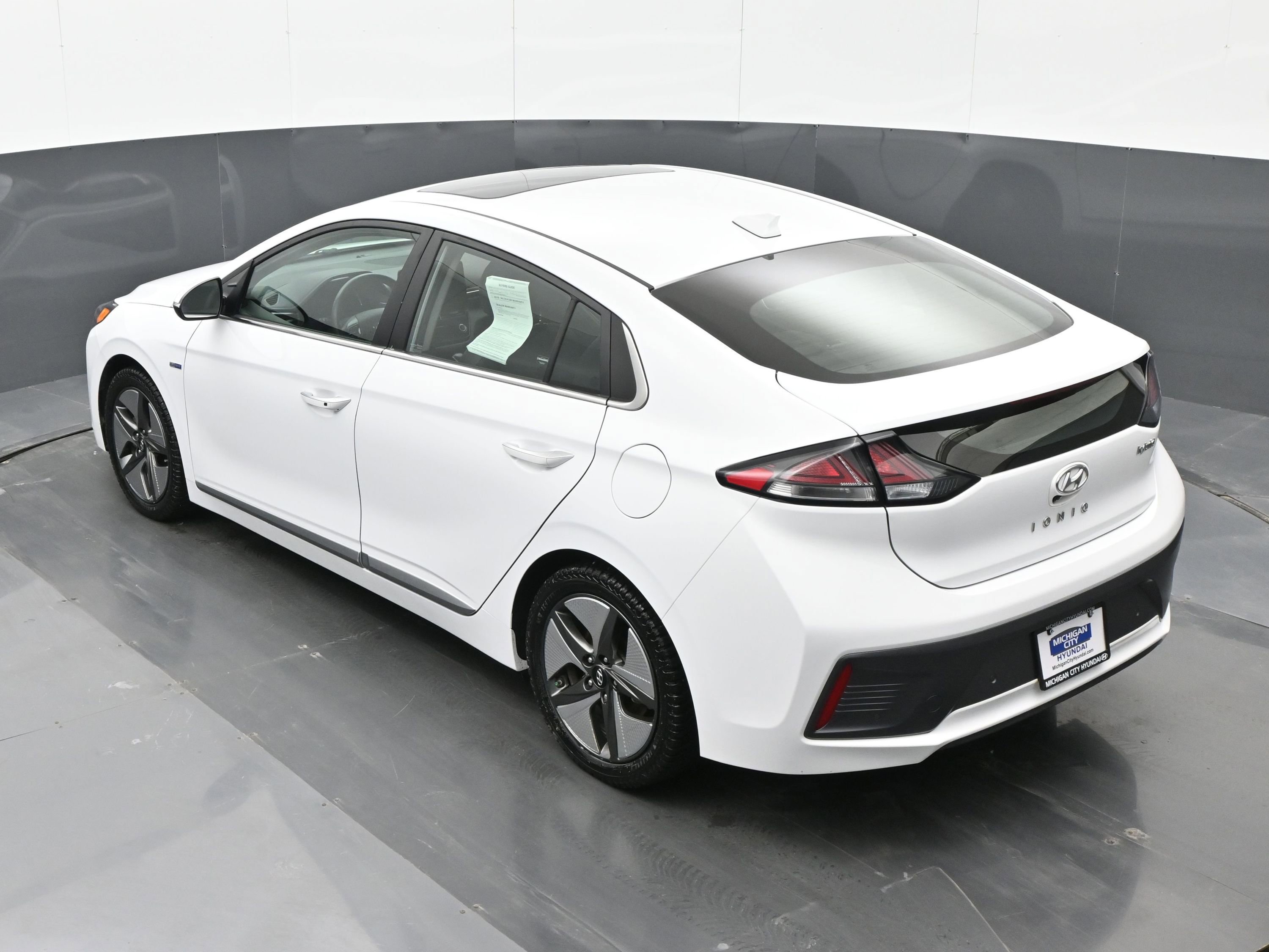 Used 2020 Hyundai Ioniq Limited image 34