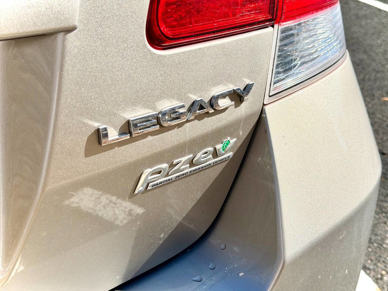 Used 2014 Subaru Legacy 2.5i Limited w/ Moonroof Package image 15