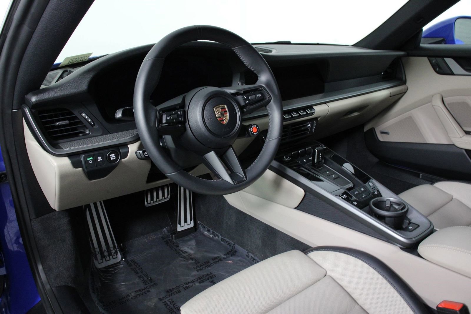 Certified 2025 Porsche 911 Carrera image 4