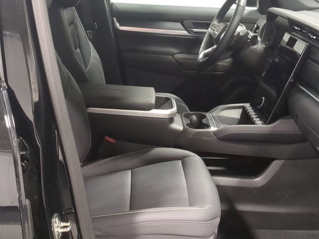 Used 2025 GMC Terrain Elevation w/ Elevation Premium Package image 27