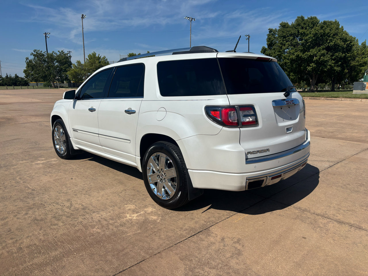 Used 2016 GMC Acadia Denali image 6