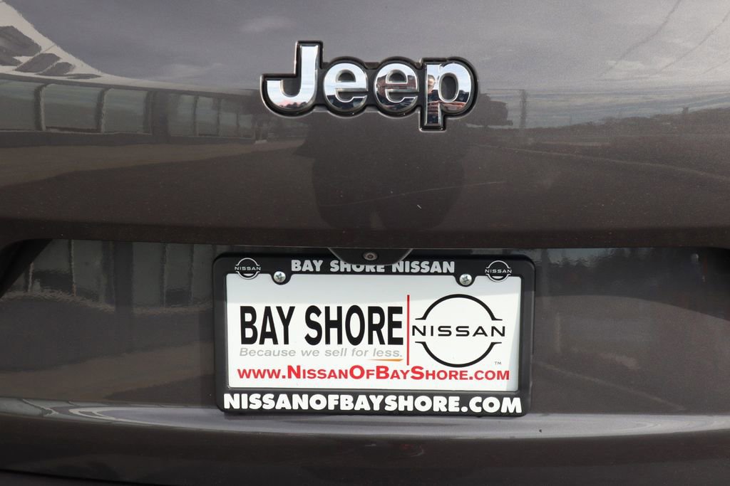 Used 2022 Jeep Grand Cherokee L Limited AWD/4WD image 47