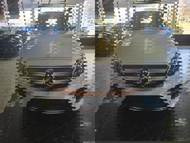 Used 2017 Mercedes-Benz E 300 image 3