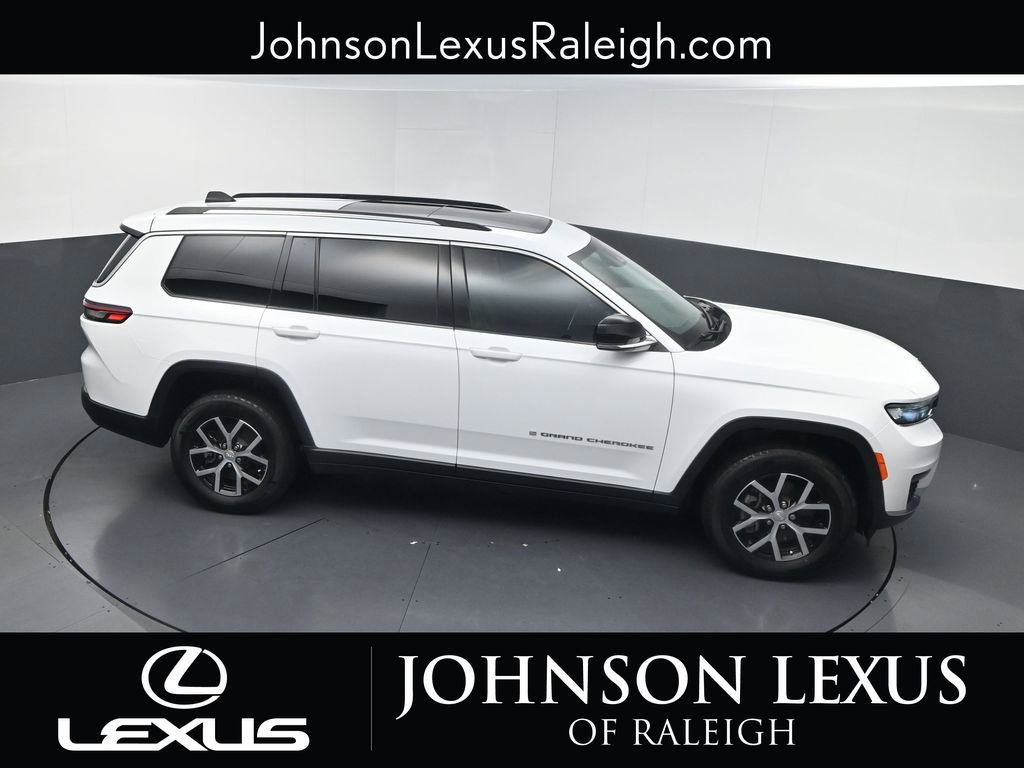 Used 2024 Jeep Grand Cherokee L Limited AWD/4WD image 29