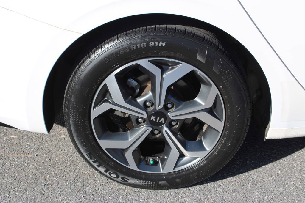 Used 2021 Kia Forte LXS image 33