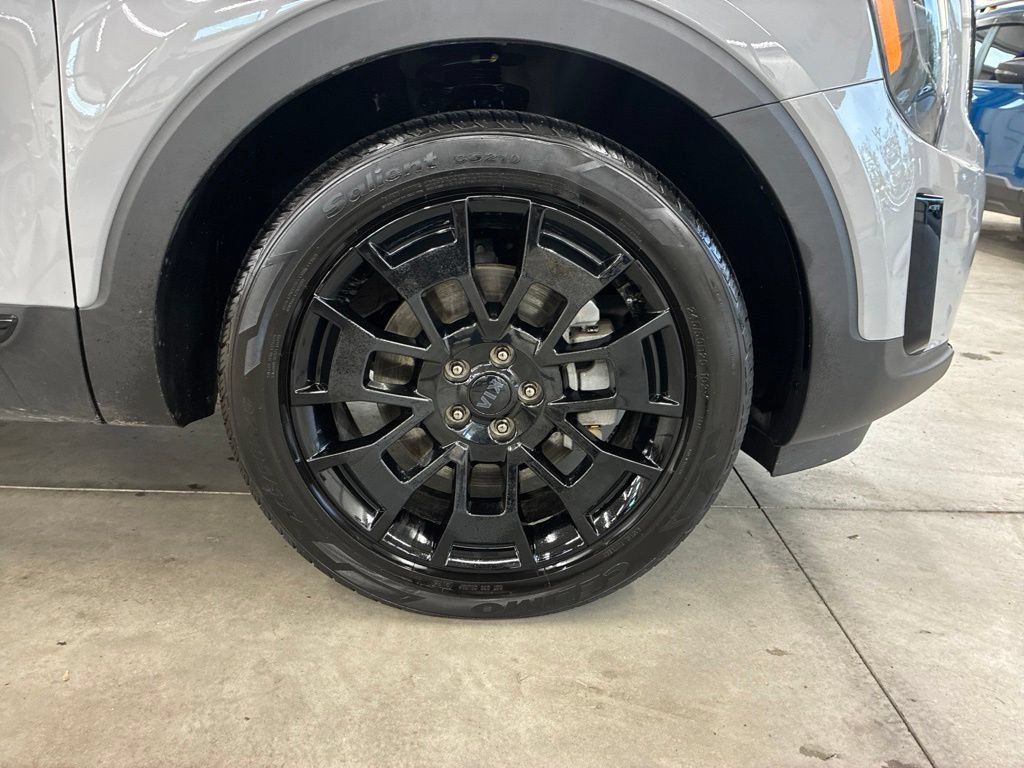 Certified 2021 Kia Telluride EX w/ EX Premium Package AWD/4WD image 9