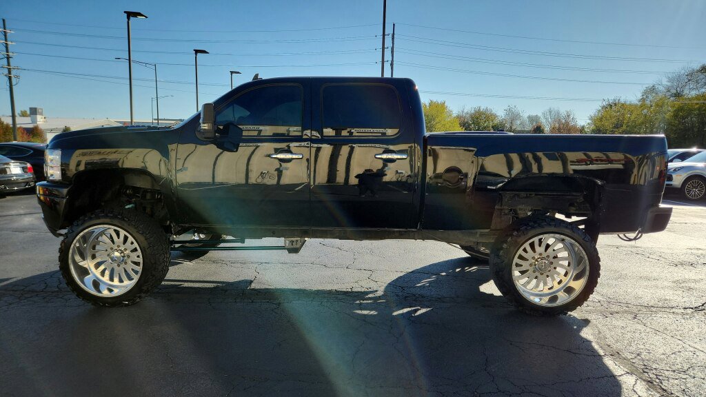 Used 2012 Chevrolet Silverado 2500 LT w/ Texas Edition image 19
