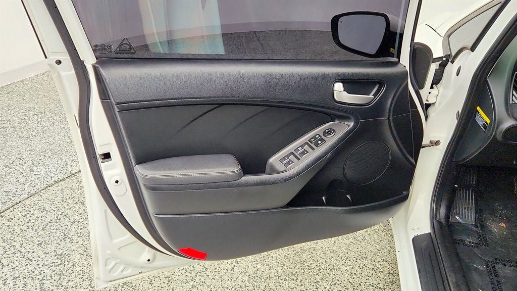 Used 2017 Kia Forte LX FWD image 10