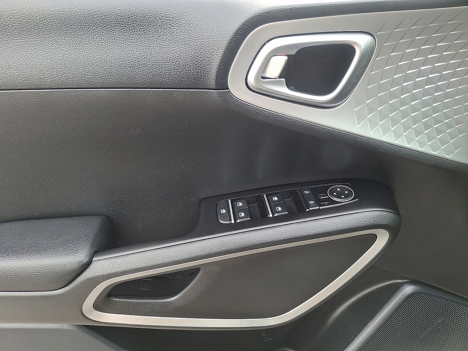 Certified 2024 Kia Soul LX w/ Option Group 015 image 12