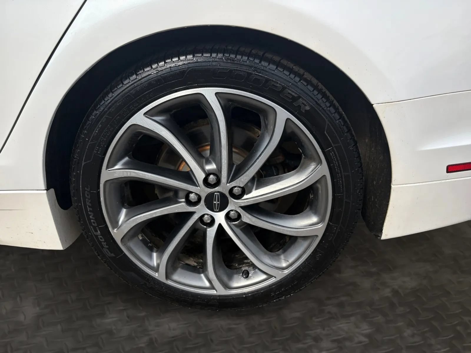 Used 2018 Lincoln MKZ Reserve w/ Magnetic Appearance Package AWD/4WD image 42