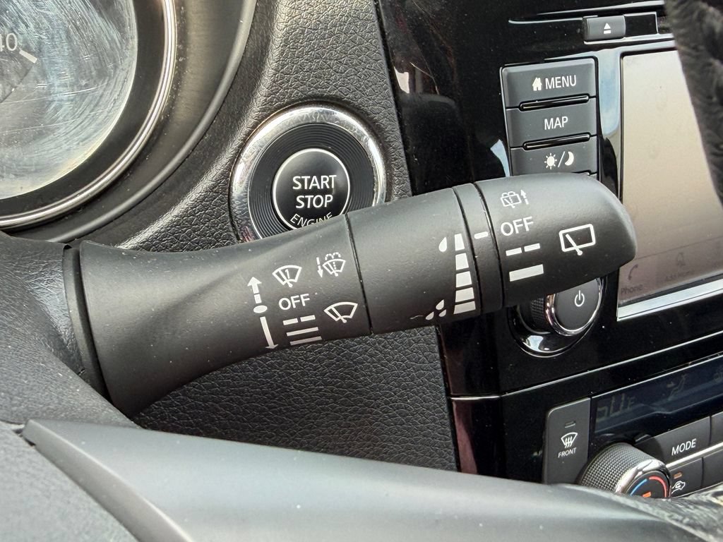 Used 2019 Nissan Rogue Sport SV w/ Technology Package AWD/4WD image 33