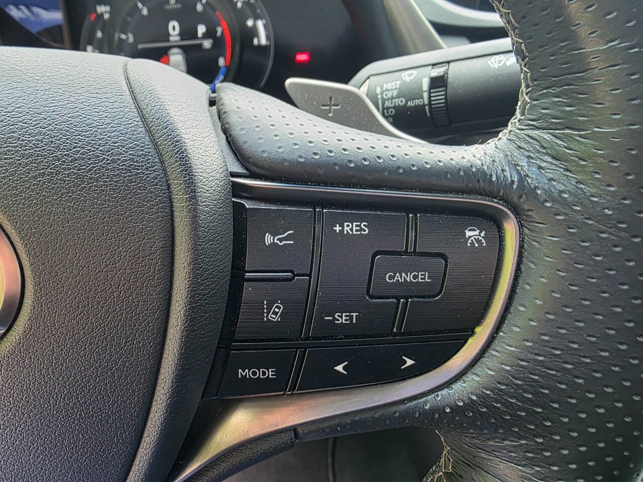 Used 2019 Lexus ES 350 F Sport w/ Accessory Package 2 FWD image 23
