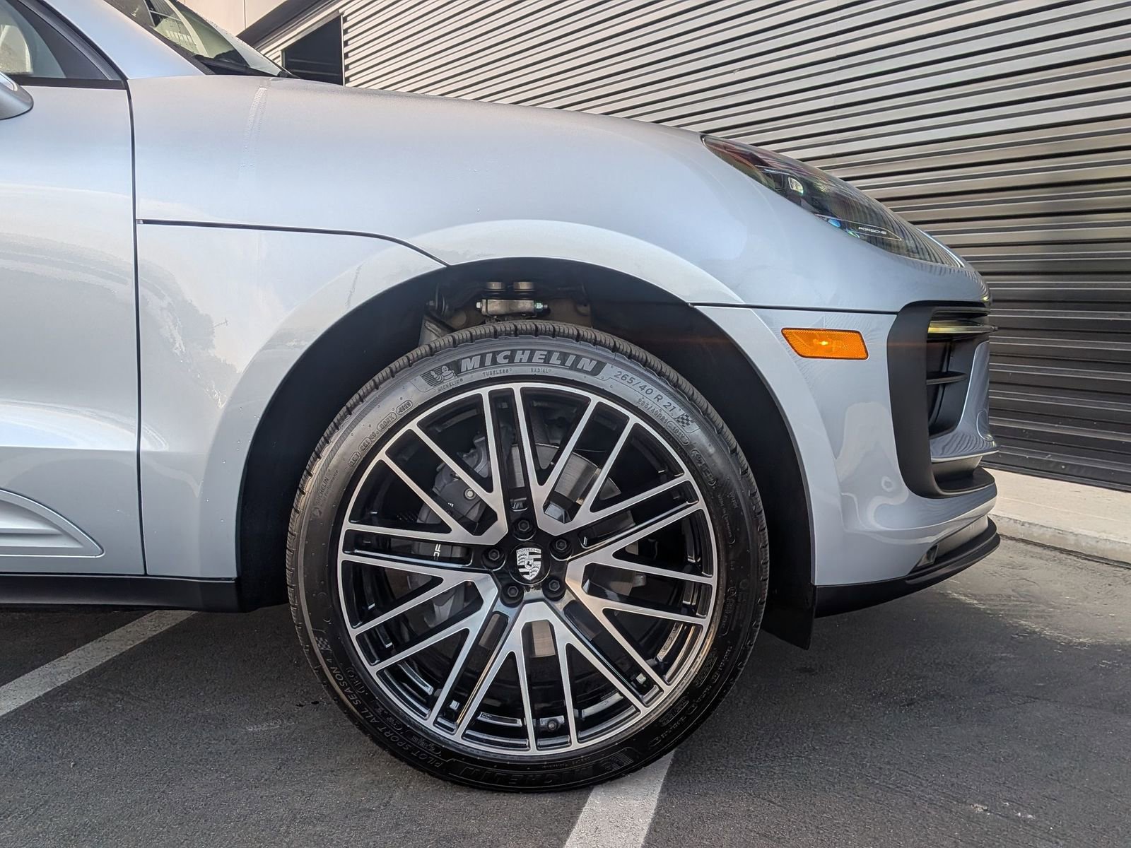 Certified 2026 Porsche Macan image 12