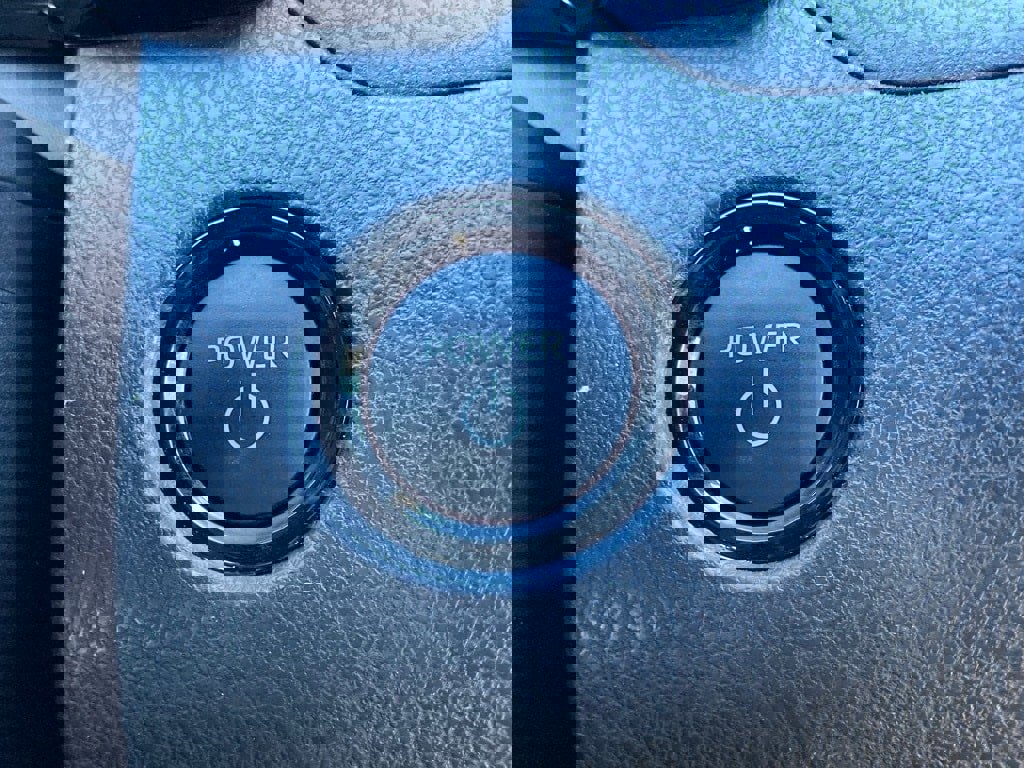 Certified 2025 Toyota Camry SE image 18