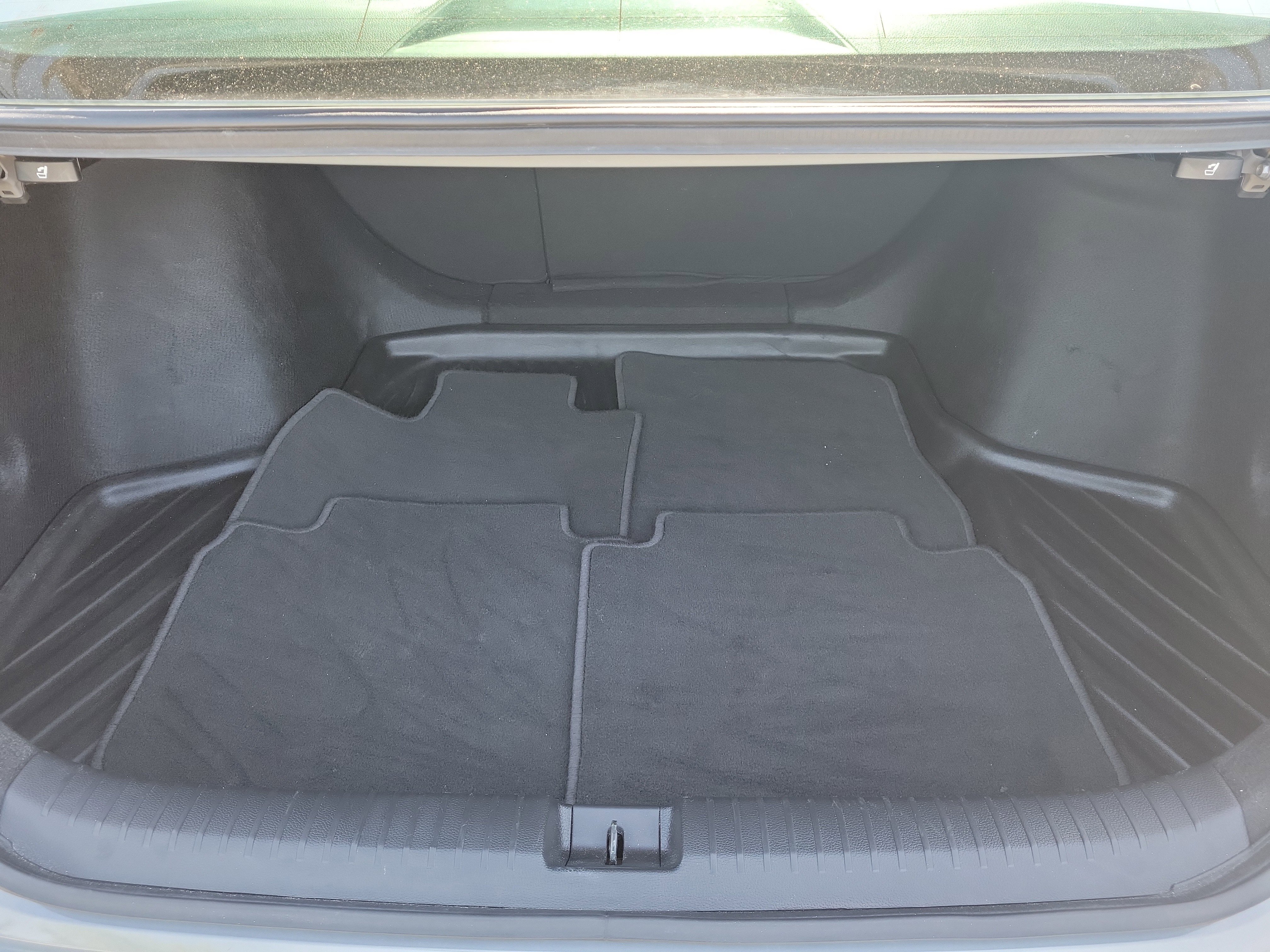 Used 2025 Honda Accord Sport image 12