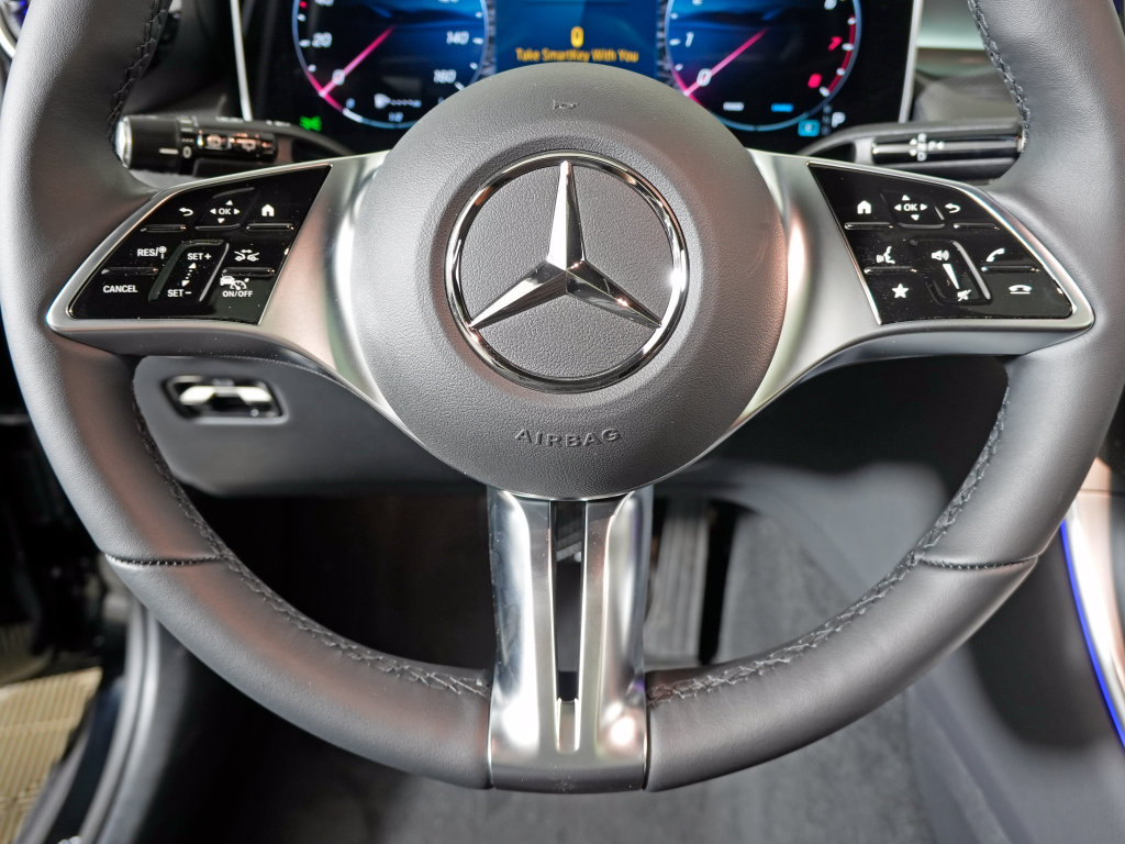 Used 2026 Mercedes-Benz GLC 300 4MATIC image 16