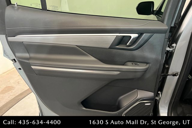 Used 2025 Buick Enclave Preferred image 18