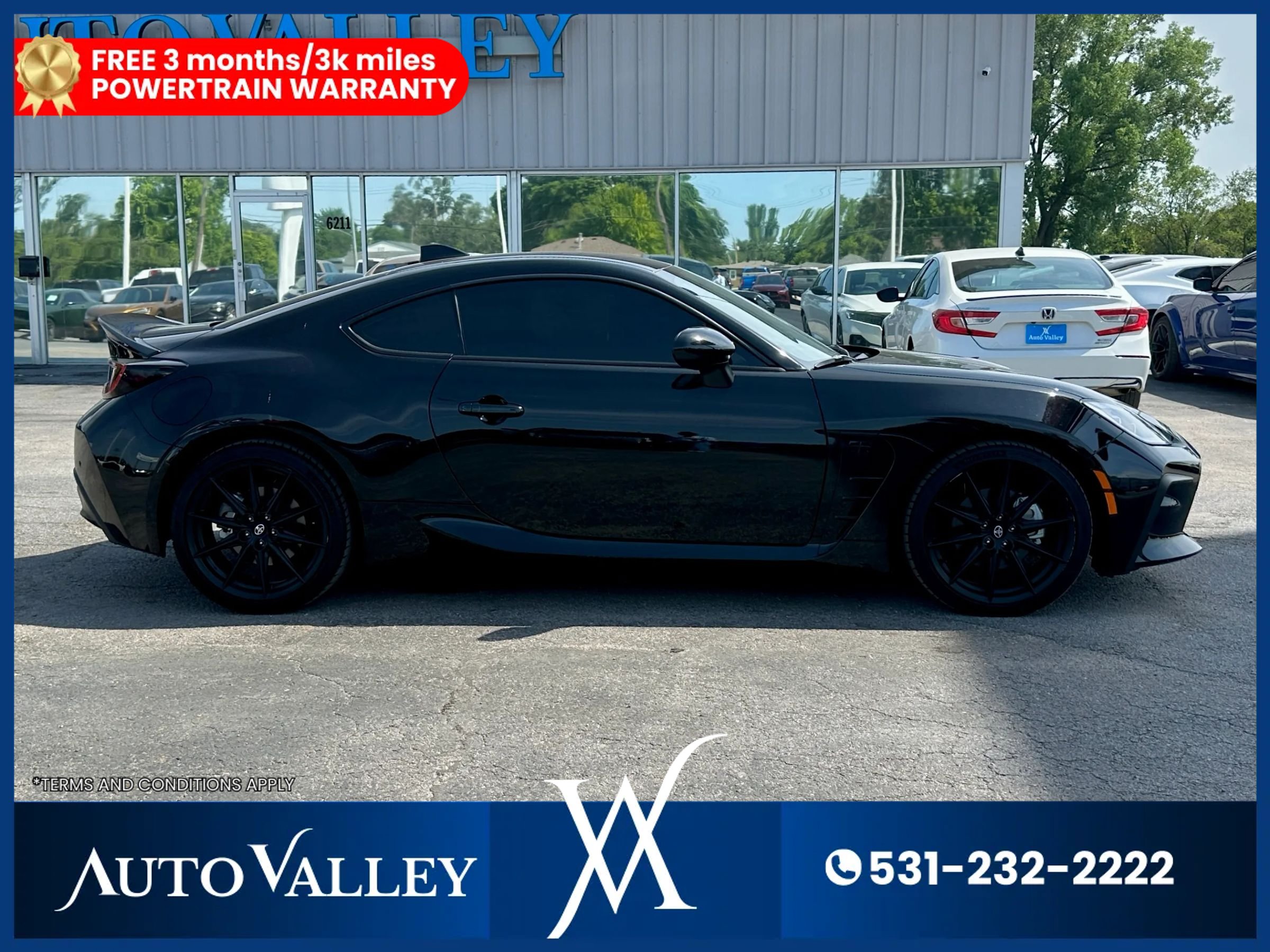 Used 2025 Toyota GR86 Premium w/ ALL Weather Mat Package (TMS) RWD image 8