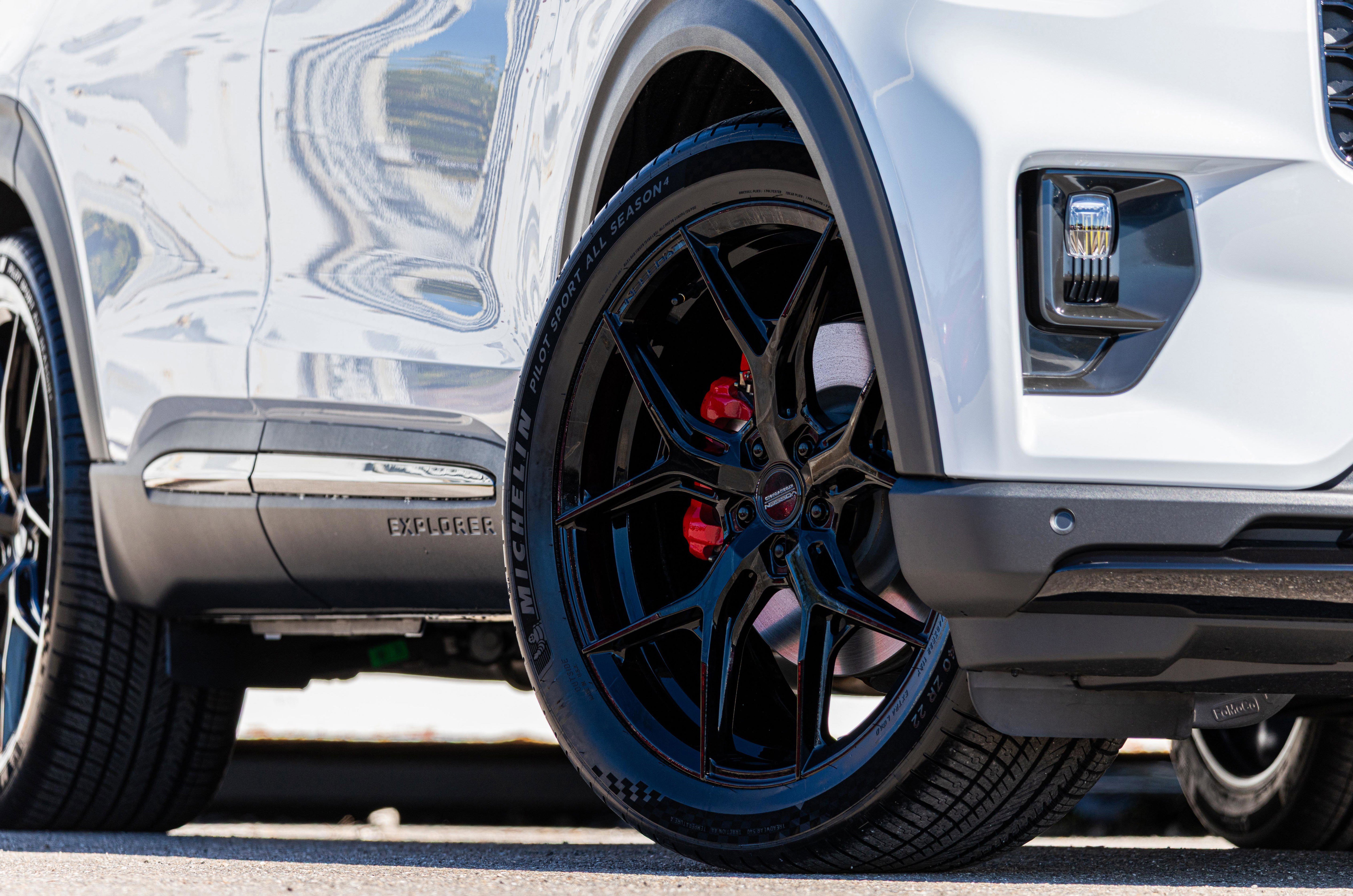 New 2026 Ford Explorer ST w/ Sun And Sound Package image 12