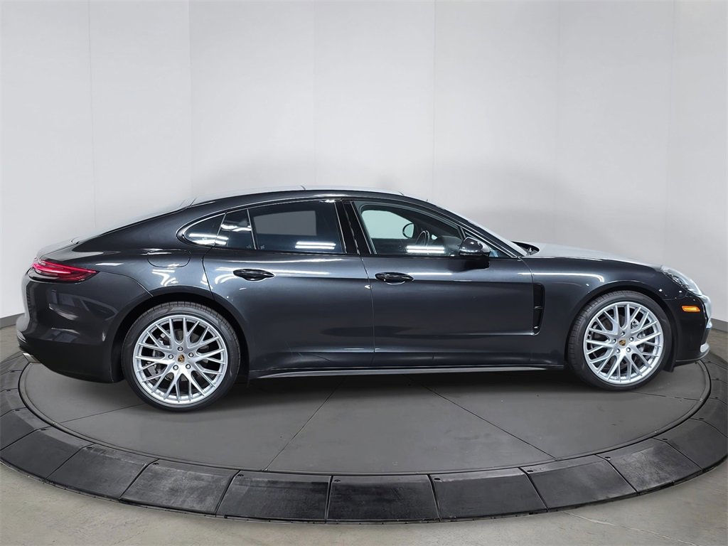 Used 2019 Porsche Panamera 4 image 8