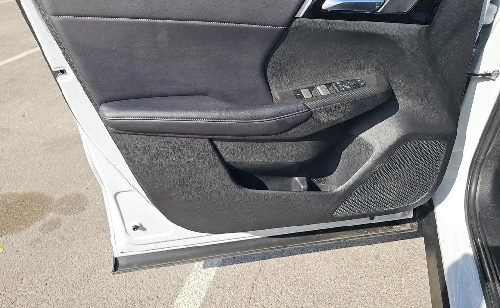 Used 2023 Mitsubishi Outlander SE image 7