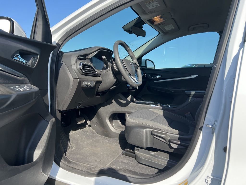 Used 2023 Chevrolet Bolt EUV LT image 16