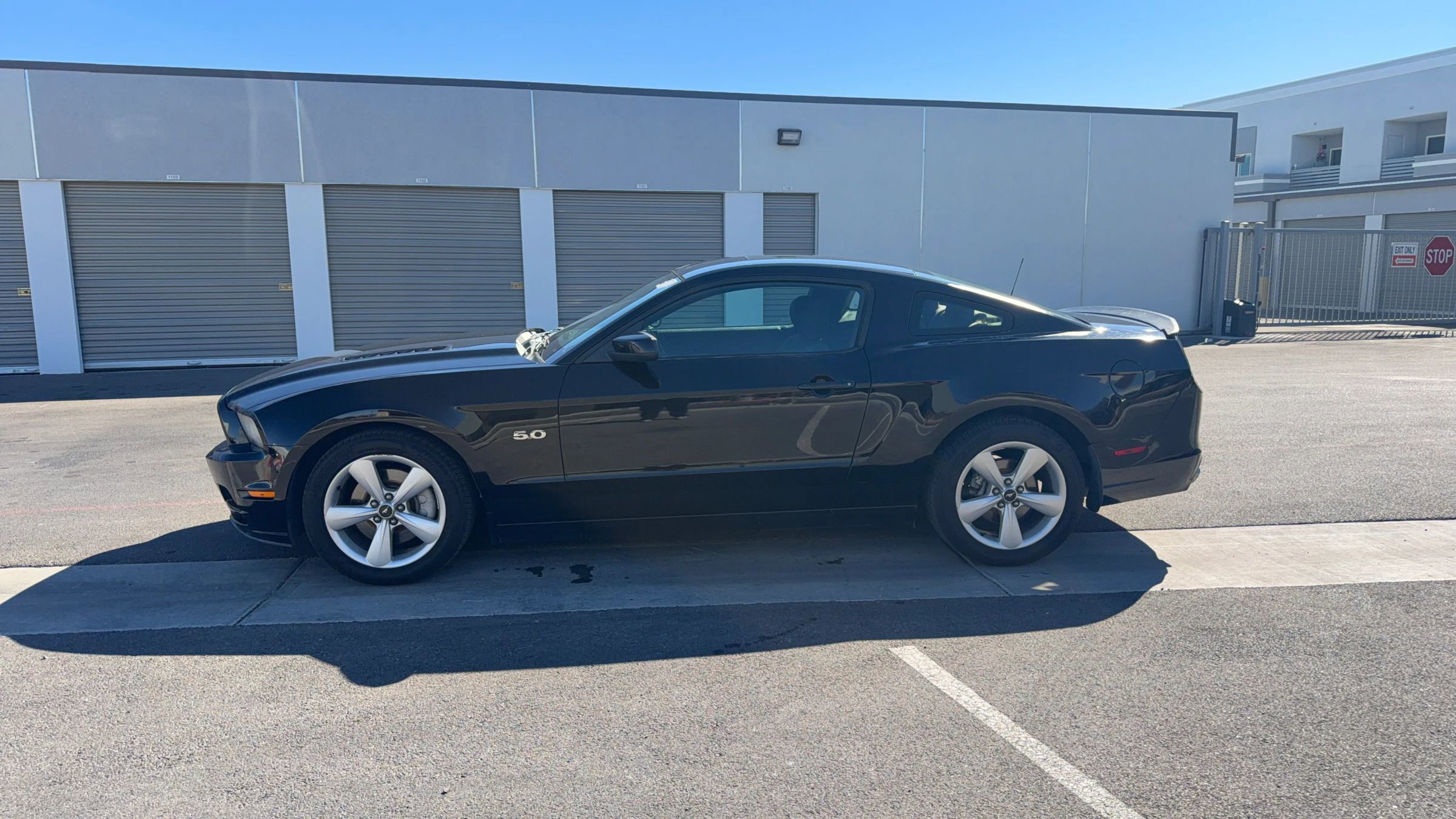Used 2013 Ford Mustang GT RWD image 3