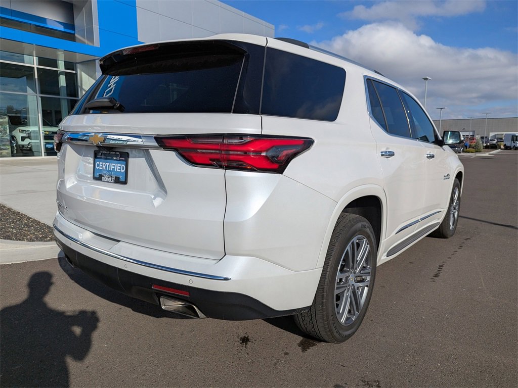 Used 2023 Chevrolet Traverse High Country w/ LPO, 'HIT The Road' Package image 37