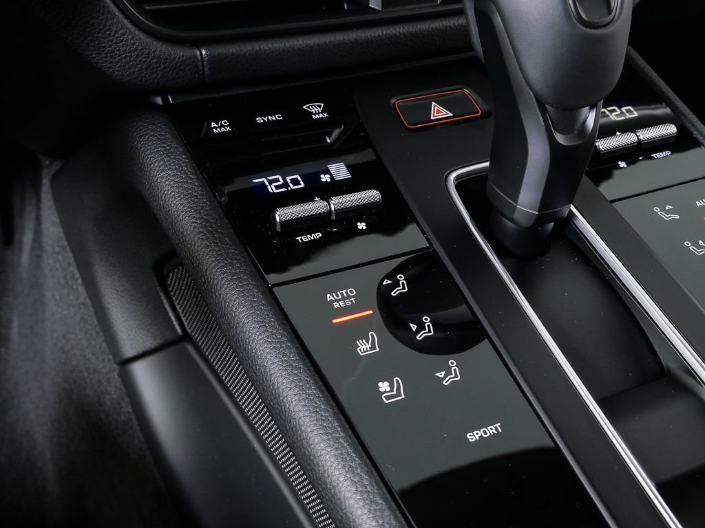 New 2026 Porsche Macan image 18