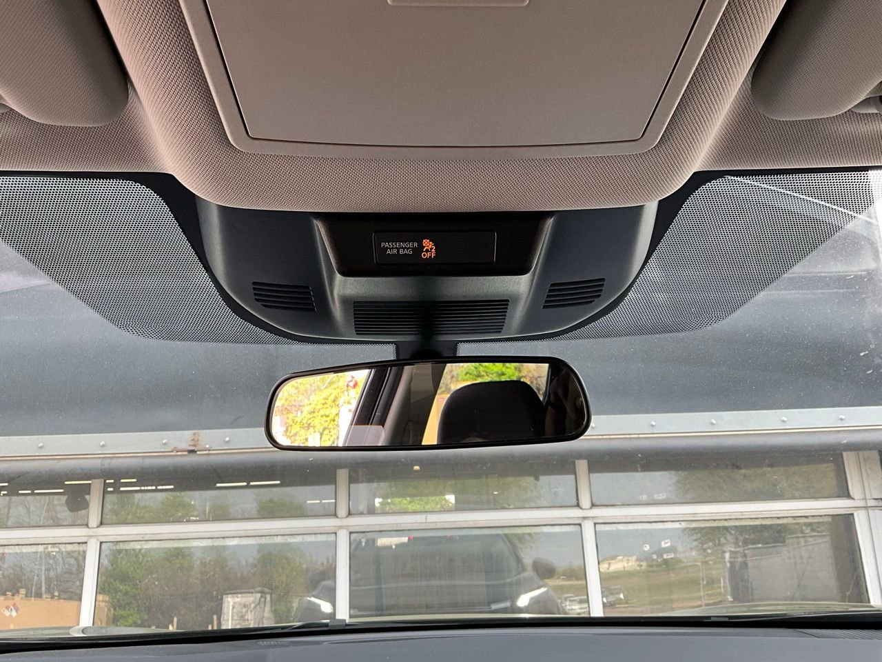 Used 2025 Nissan Rogue SV image 18
