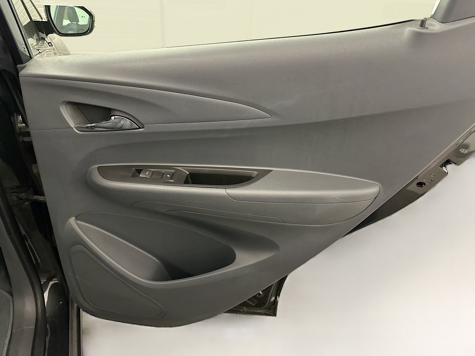 Used 2018 Chevrolet Bolt Premier w/ Driver Confidence II Package image 30