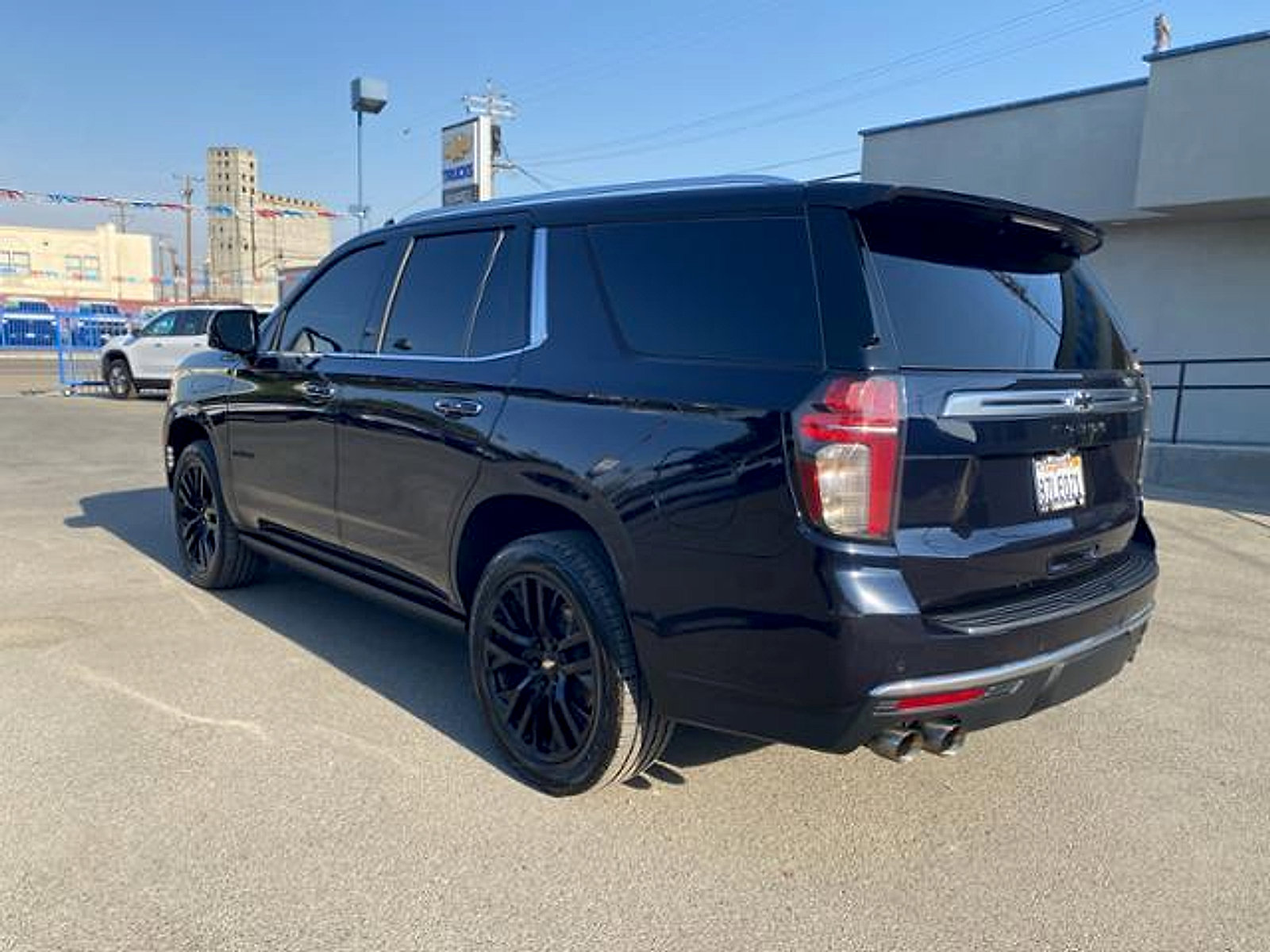 Used 2022 Chevrolet Tahoe High Country AWD/4WD image 12