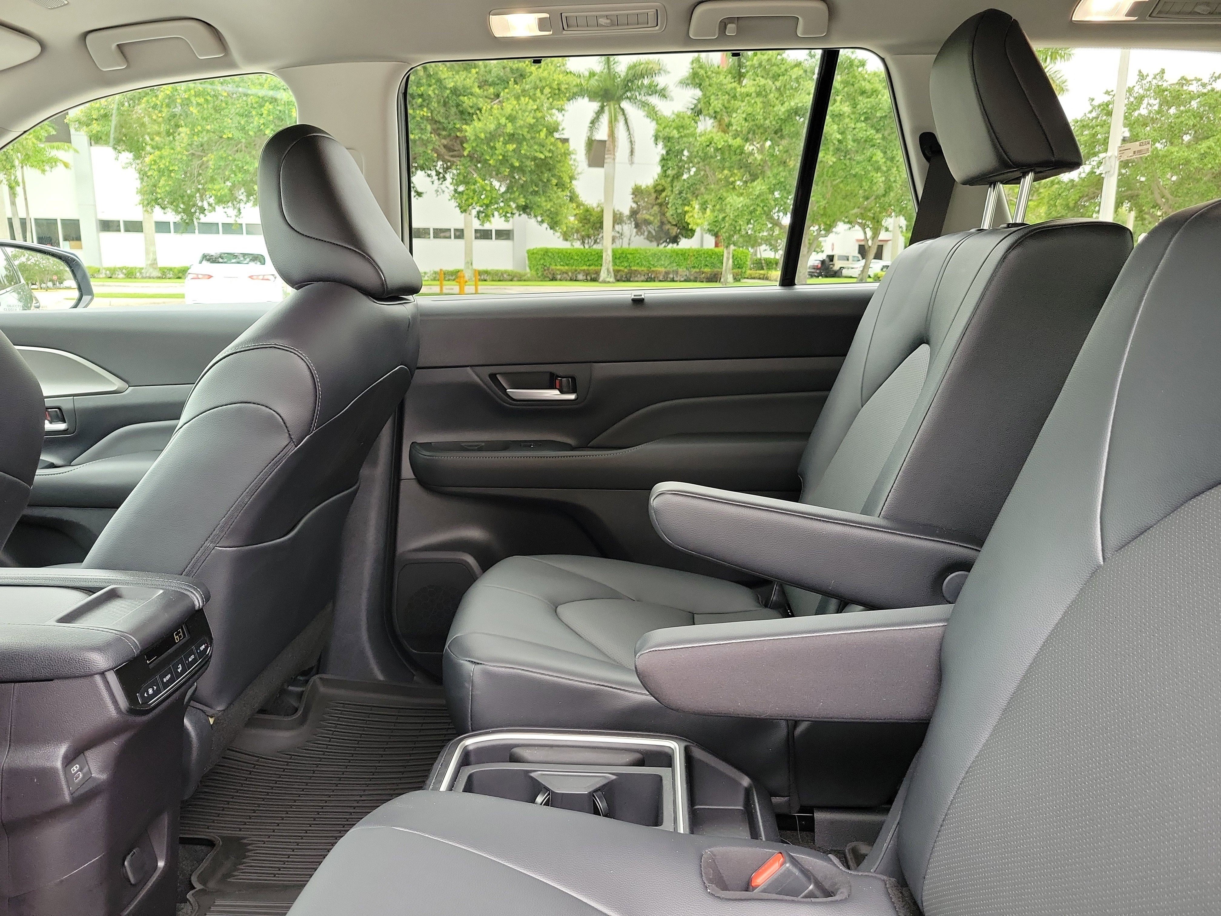Used 2026 Toyota Grand Highlander FWD image 17