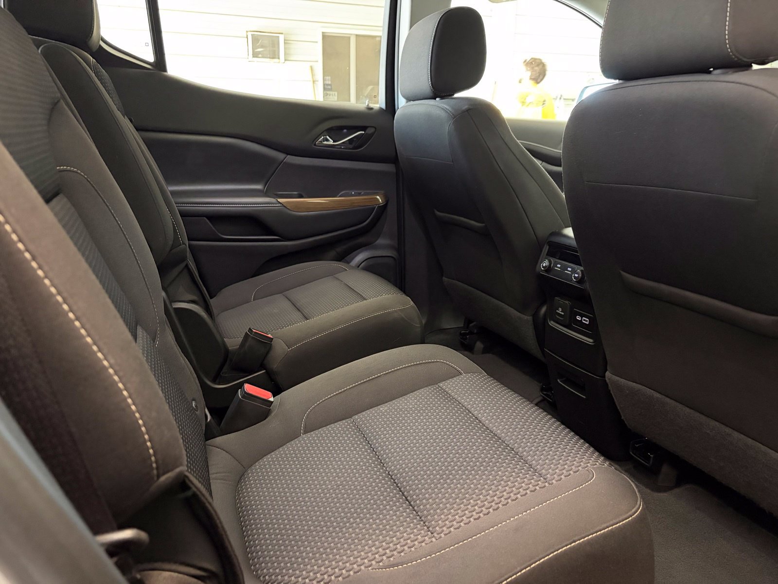 Used 2021 GMC Acadia SLE w/ Driver Convenience Package AWD/4WD image 32