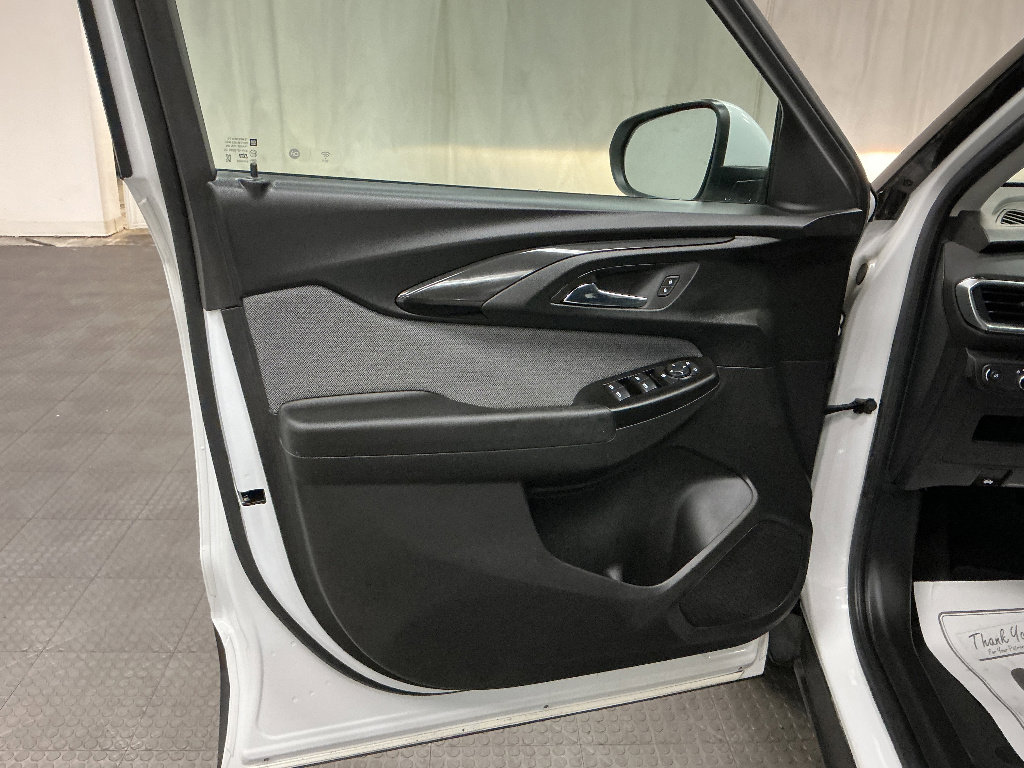 Used 2022 Chevrolet TrailBlazer LT w/ Convenience Package FWD image 19