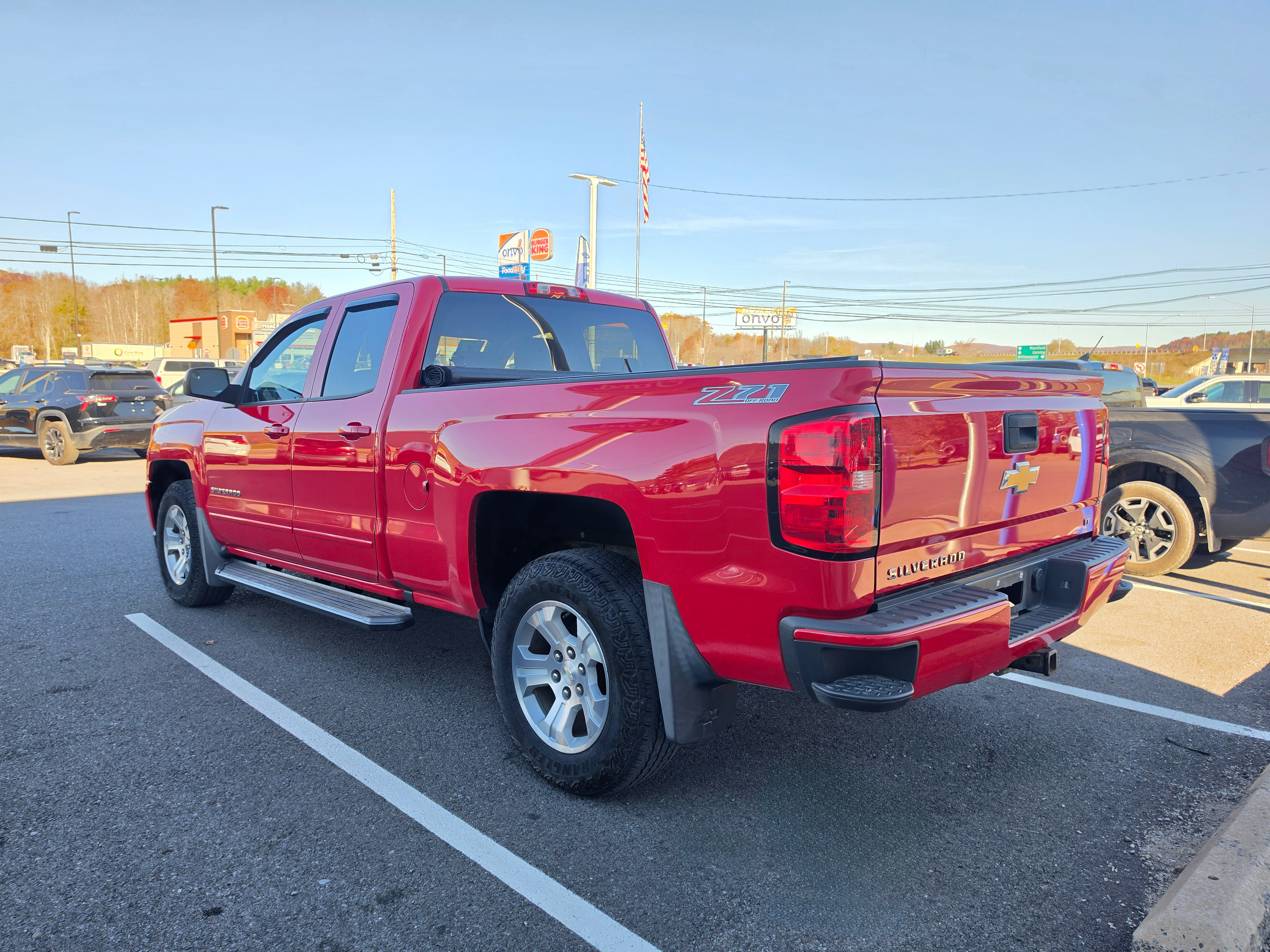 Used 2017 Chevrolet Silverado 1500 LT w/ All Star Edition AWD/4WD image 5