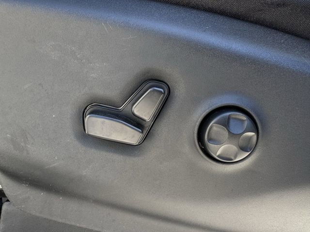 Used 2024 Chrysler Pacifica Limited image 26