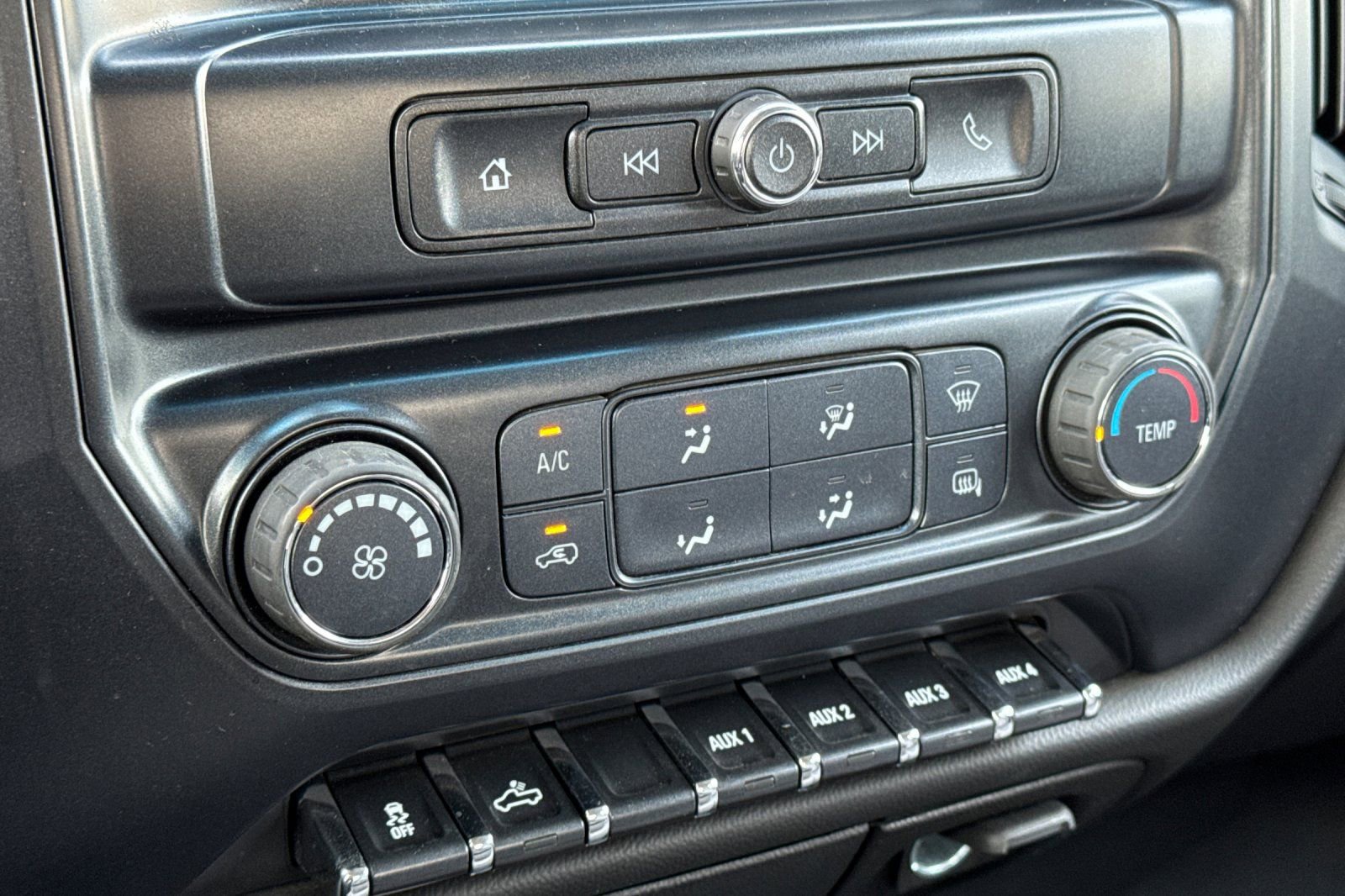 Used 2018 GMC Sierra 2500 Base w/ Sierra Convenience Package image 19