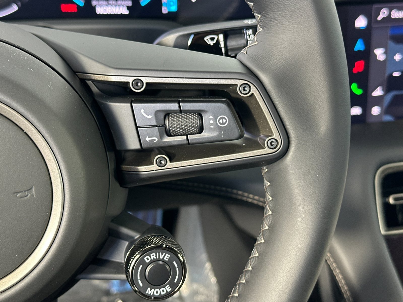 New 2026 Porsche Taycan Turbo AWD/4WD image 29