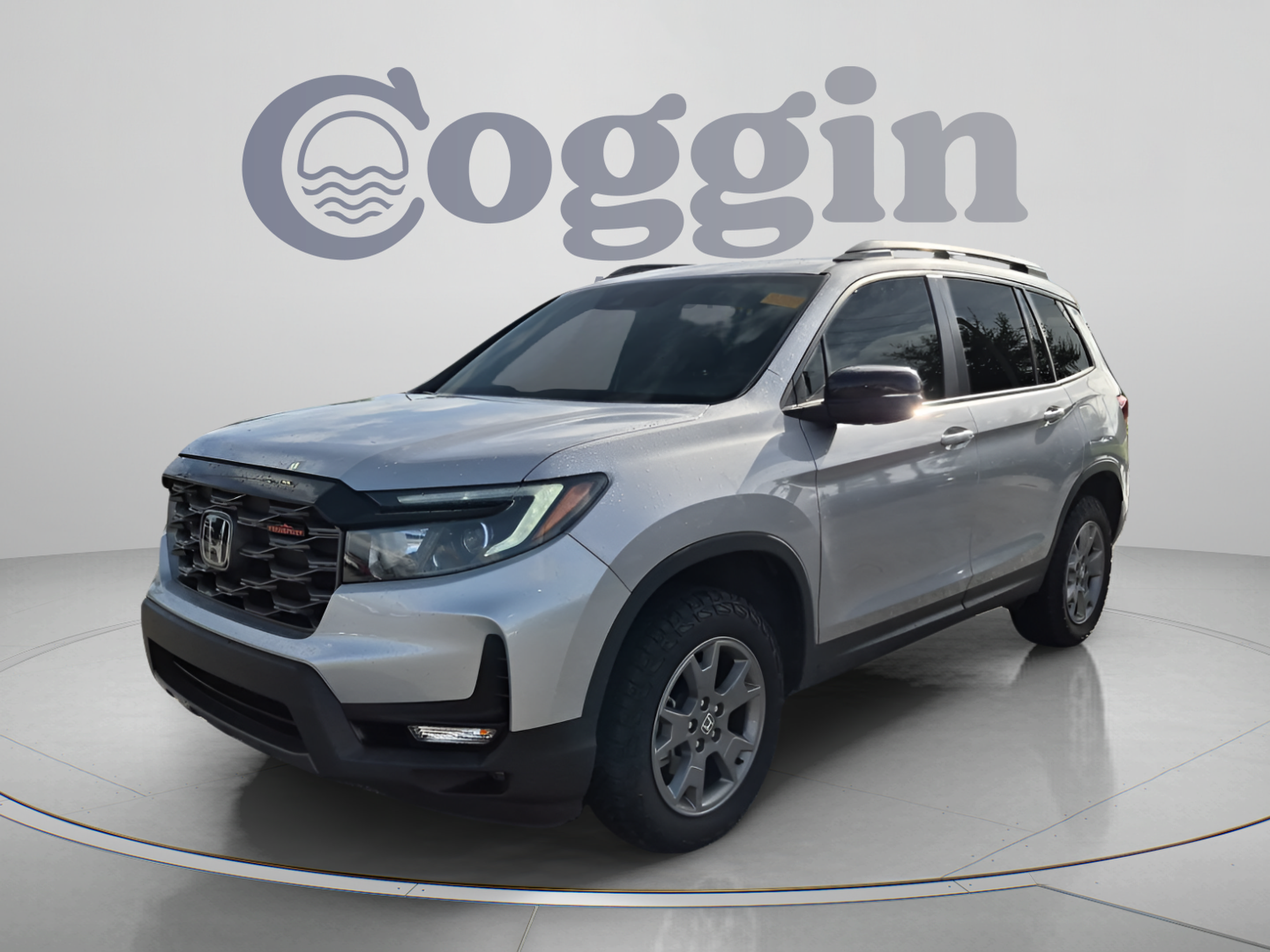 Used 2025 Honda Passport TrailSport image 2