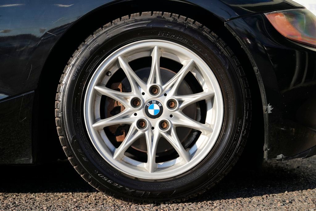 Used 2003 BMW Z4 2.5i image 13