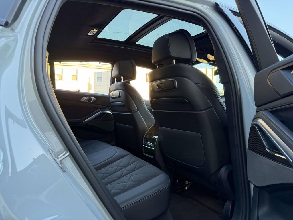 Used 2026 BMW X6 M60i image 16