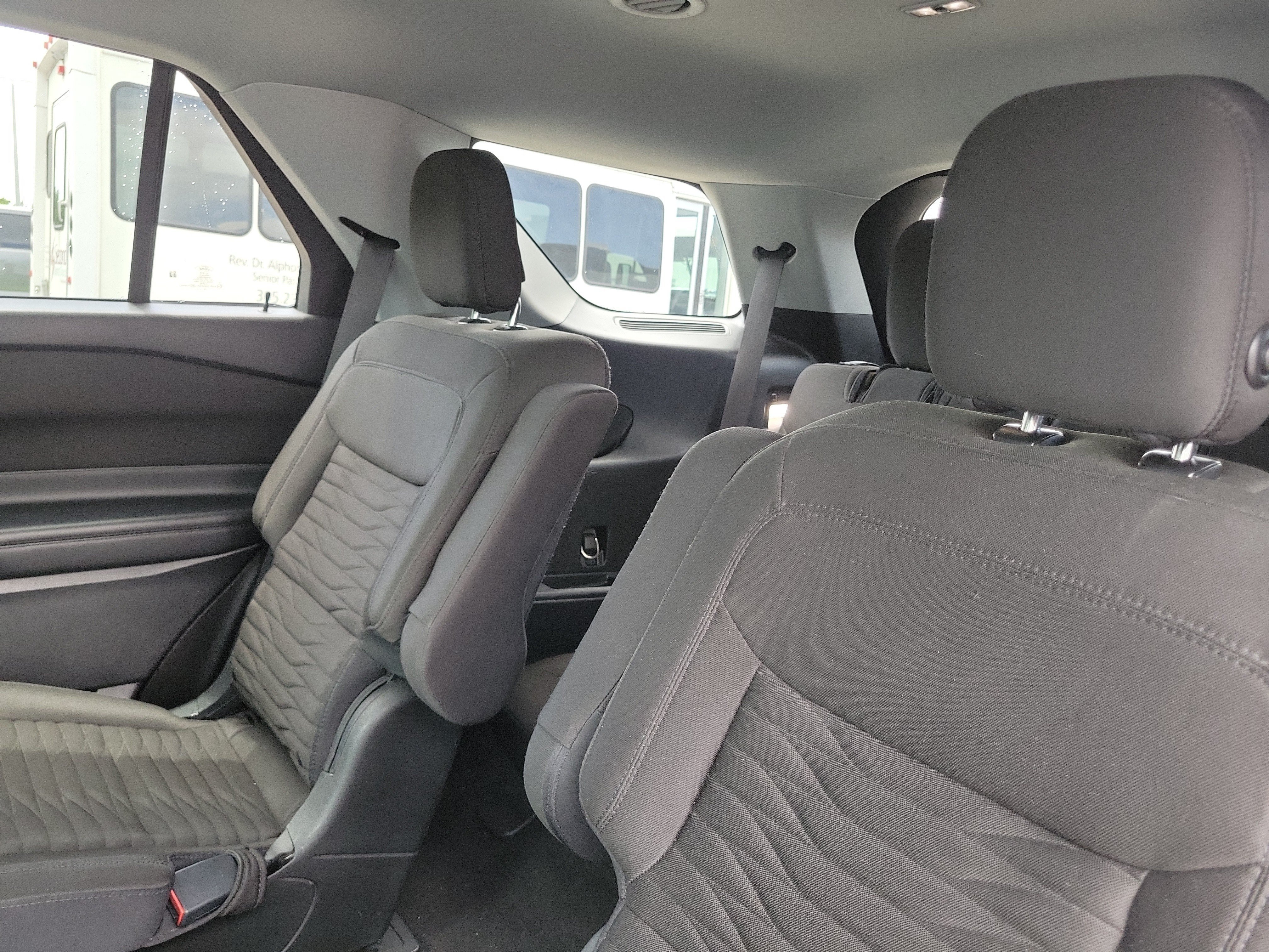 Used 2020 Ford Explorer XLT RWD image 12