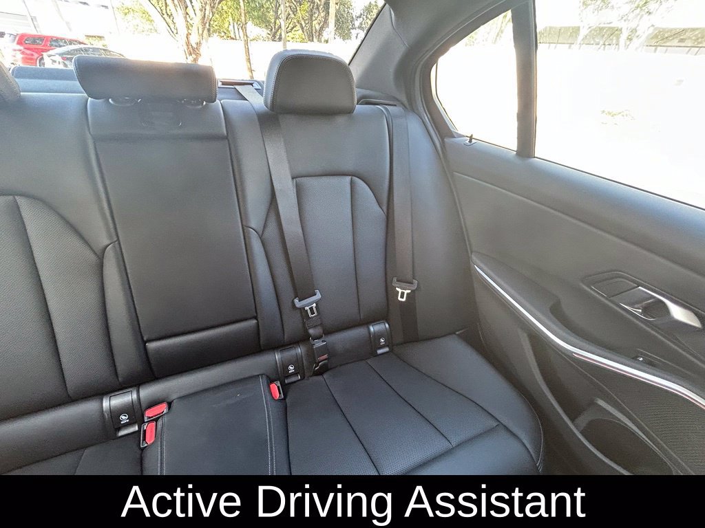 Used 2025 BMW 330i Sedan RWD image 14