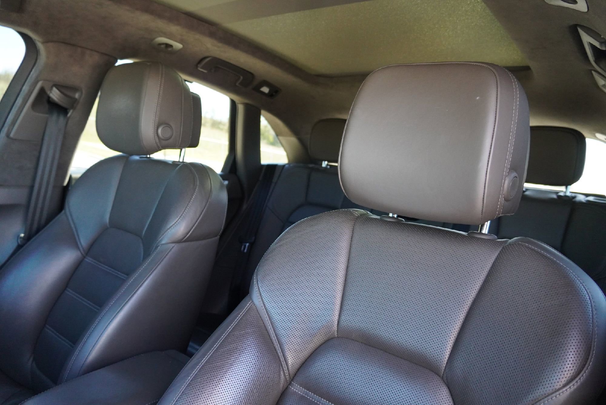 Used 2018 Porsche Macan Turbo image 10