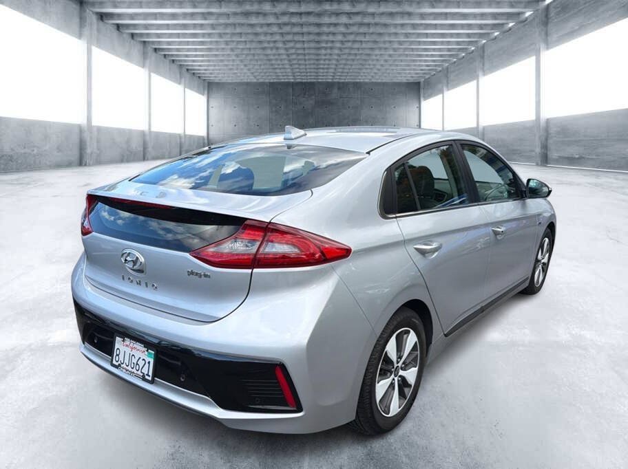 Used 2019 Hyundai Ioniq Limited w/ Ultimate Package 02 FWD image 3