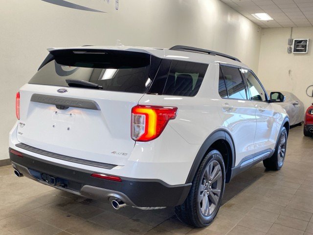 Certified 2023 Ford Explorer XLT w/ Equipment Group 202A AWD/4WD image 8