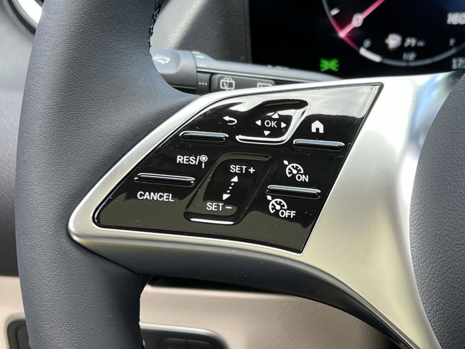 Certified 2026 Mercedes-Benz GLA 250 4MATIC image 30