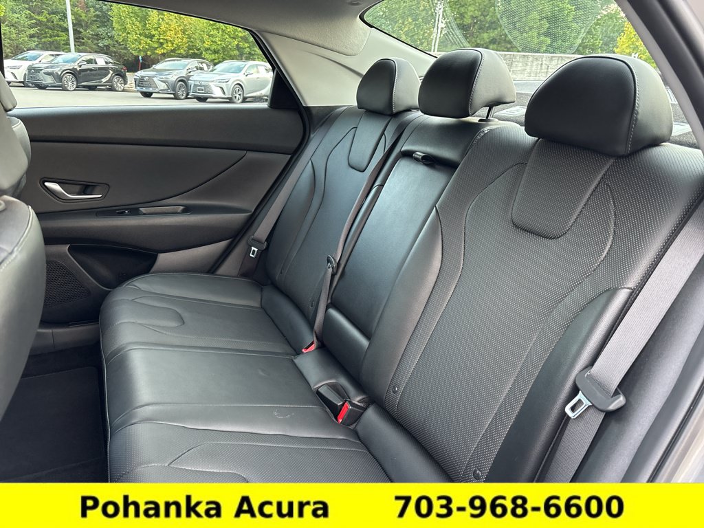 Used 2023 Hyundai Elantra Limited FWD image 25