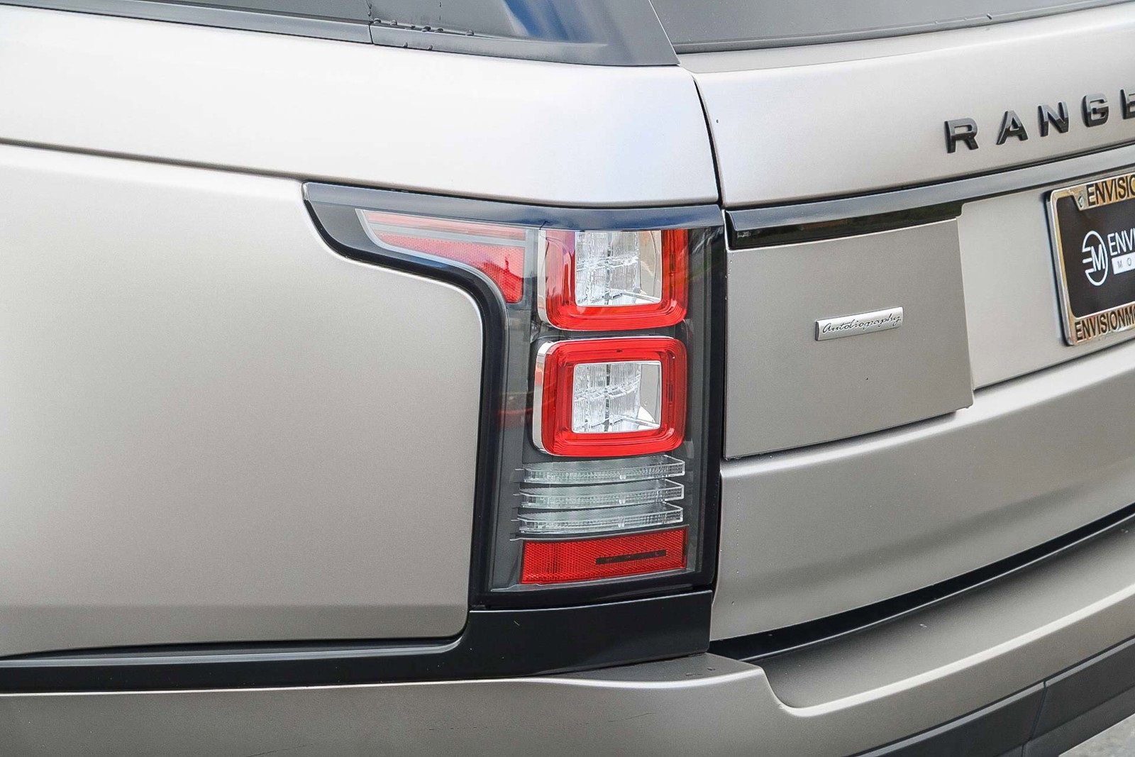 Used 2017 Land Rover Range Rover Long Wheelbase Autobiography image 11